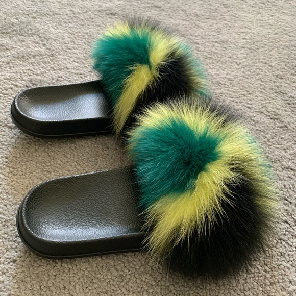 Jamaica fur slippers - Picture 4 of 4